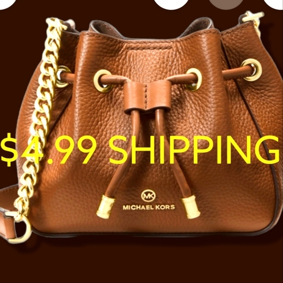Michael Kors Handbags - ⭐️MICHAEL KORS BAG⭐️⭐️INCLUDES DUST BAG❤